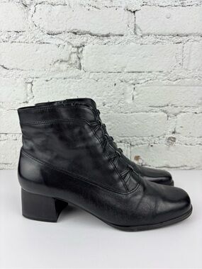 Vintage Y2K Black Leather Zip Ankle Boots